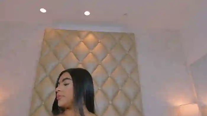 MiaaCaastro