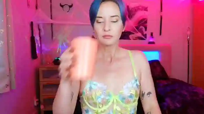 DominaDentata