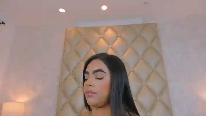 MiaaCaastro
