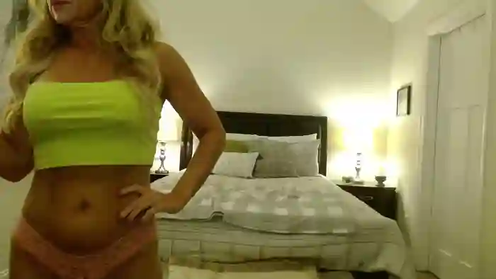 NinaHartXO