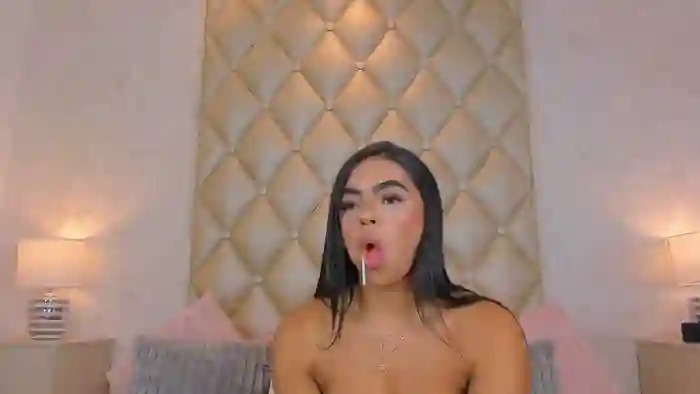 MiaaCaastro