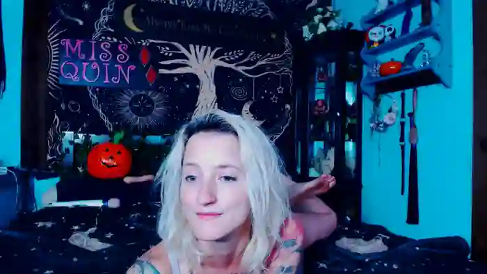 MissQuinCam