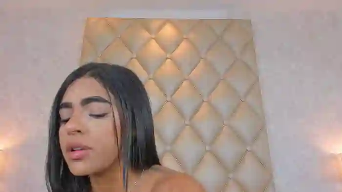 MiaaCaastro