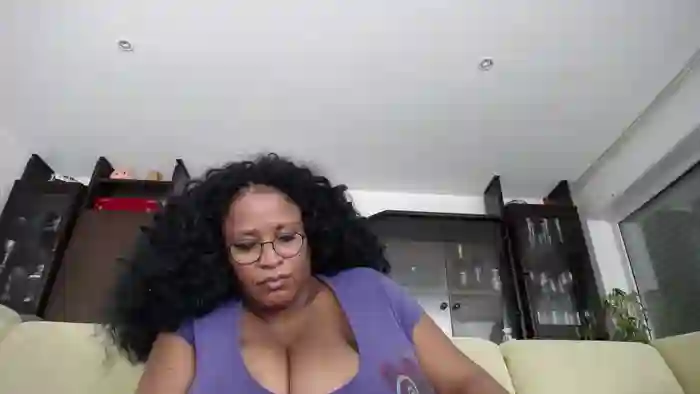 Busty_Pam