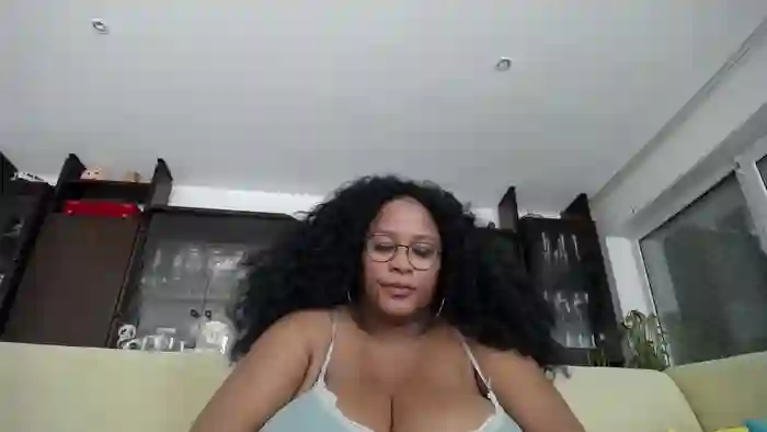 Busty_Pam