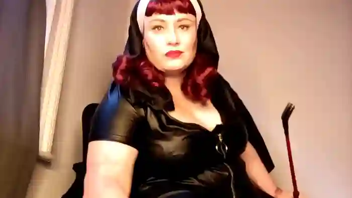 TheDevineMissDeviant