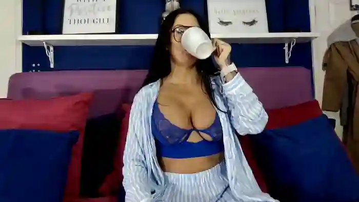 BellaVixen23