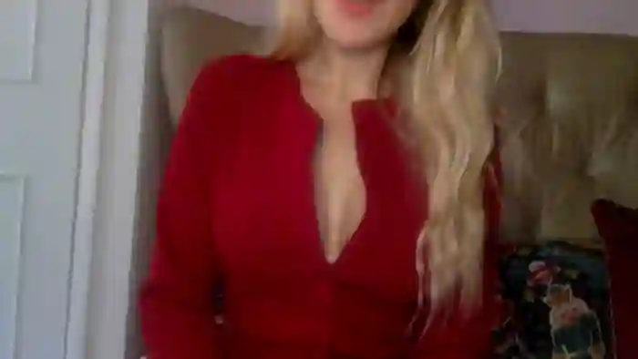 Izzabella_BondUK