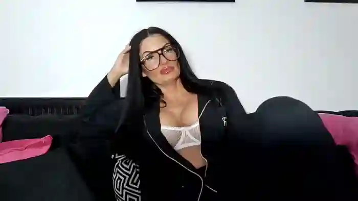 BellaVixen23