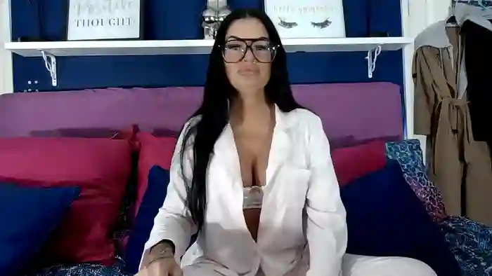 BellaVixen23