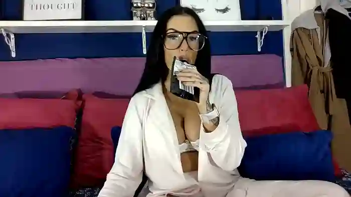 BellaVixen23