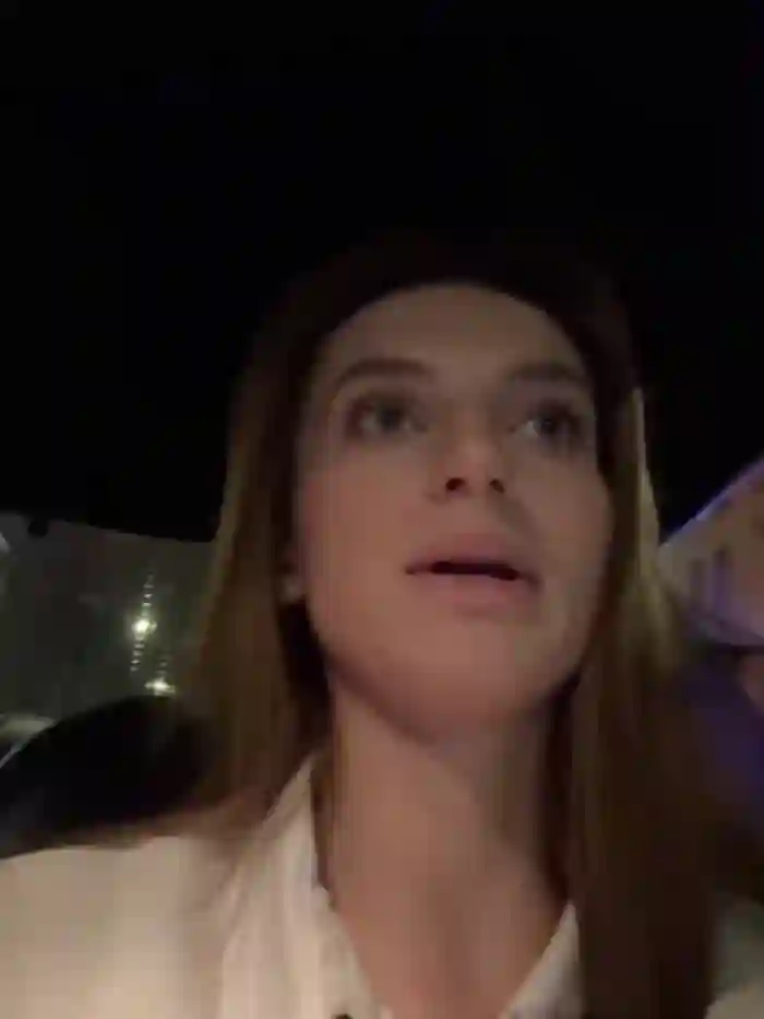 -AngelAri-