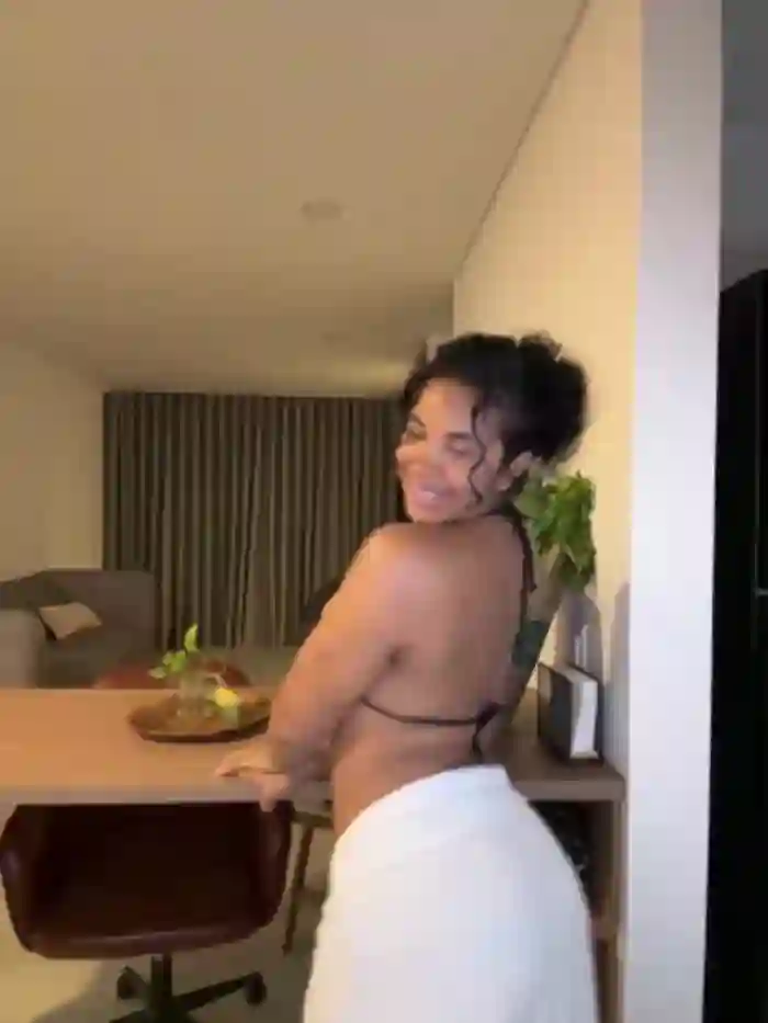 Brunettexio