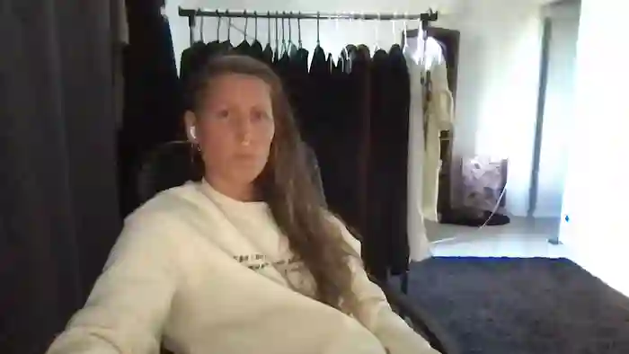 SwingWingWomanSweden