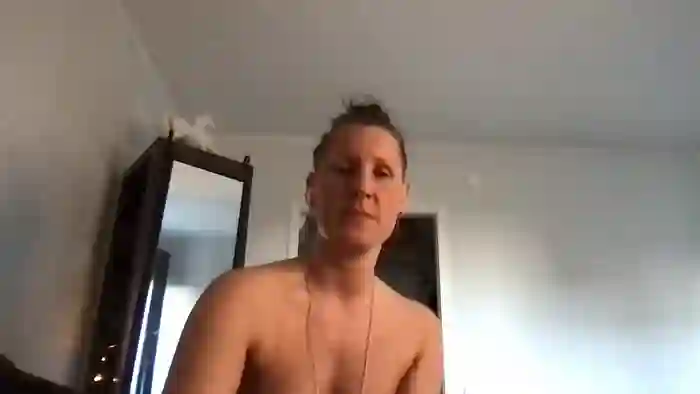 SwingWingWomanSweden