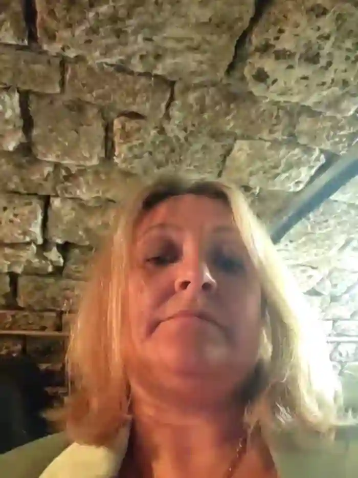 lady_charlyne