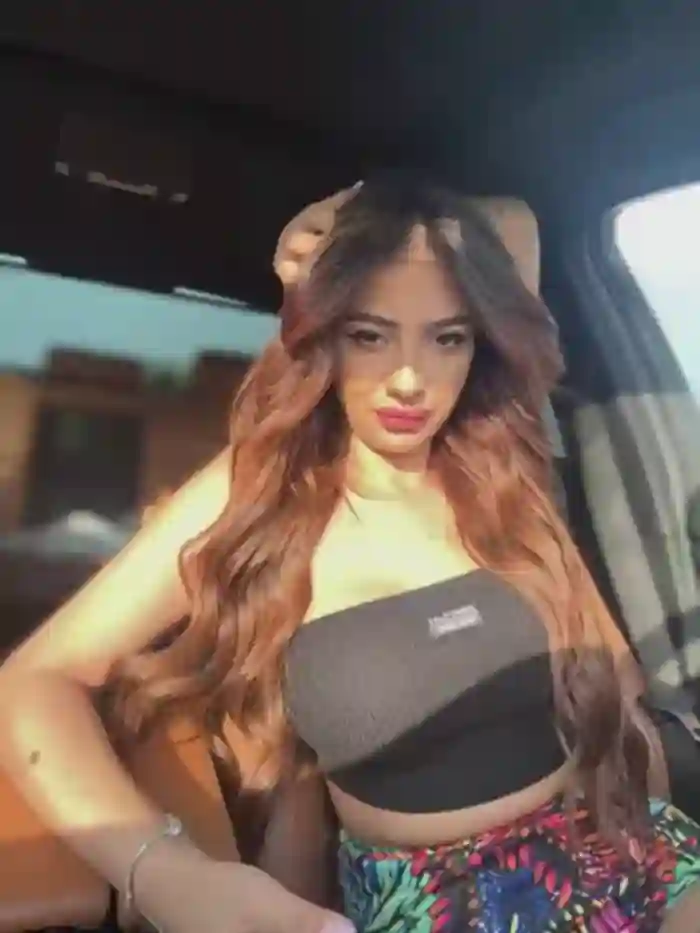 LaraVegas_