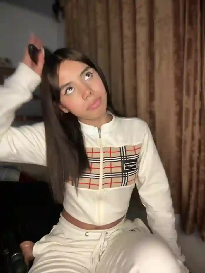 Laura-Khalifa