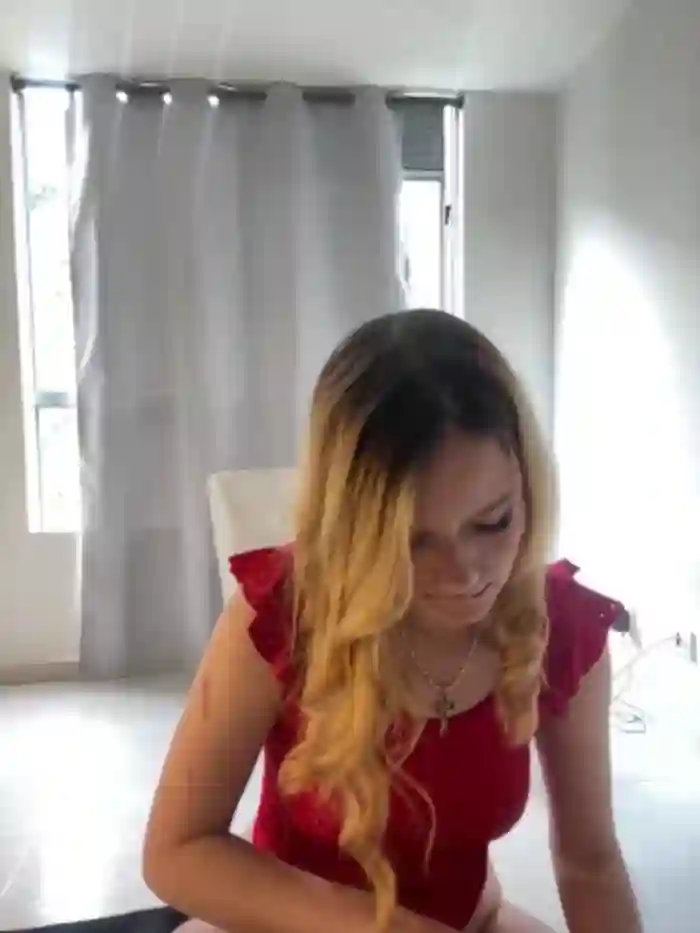 NicoleCut