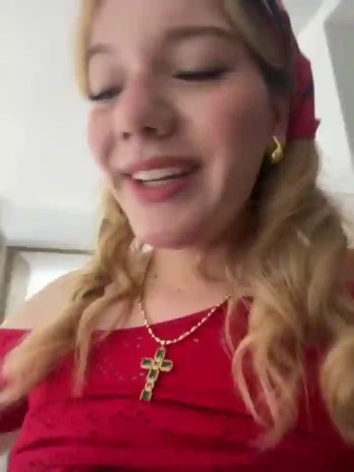 NicoleCut