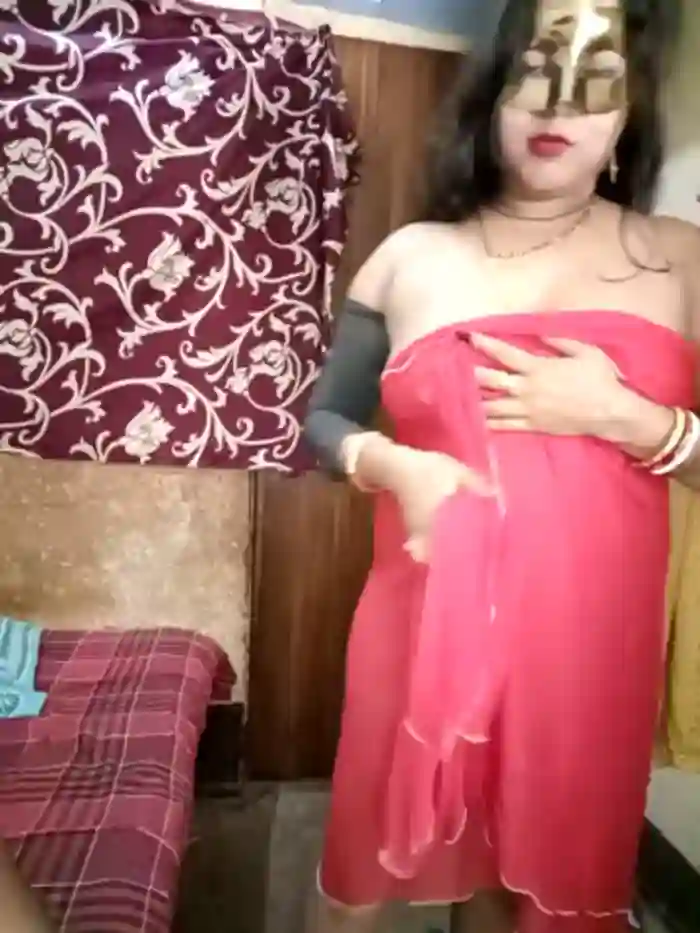 Hot_muskaan