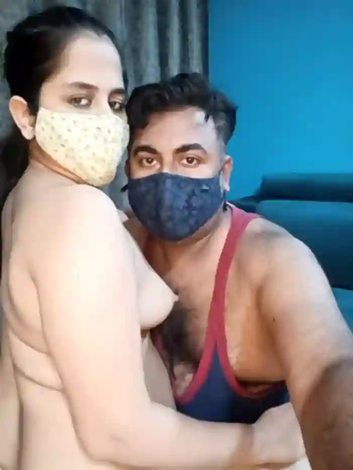 delstrip_couple