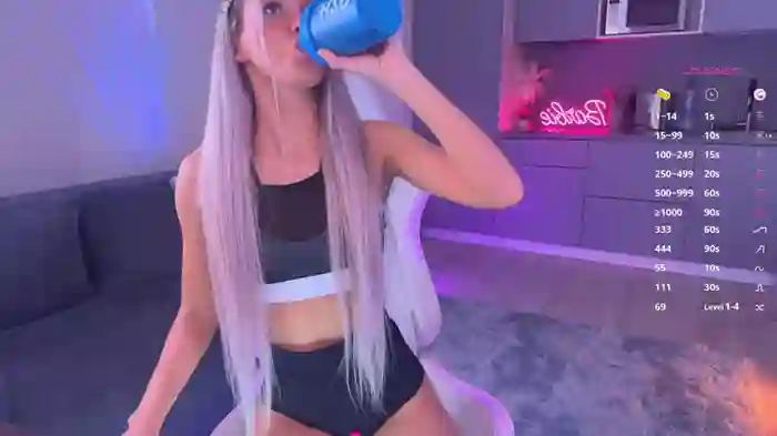 mikkixmeow