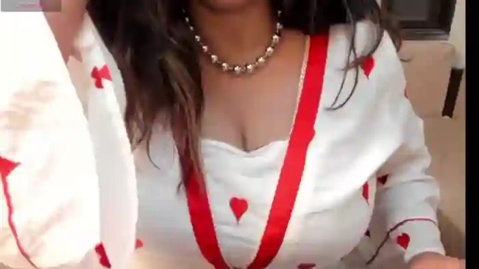 Gulabi_Queen