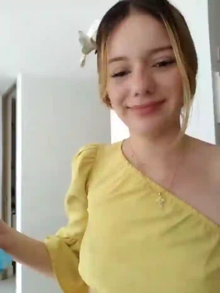 NicoleCut