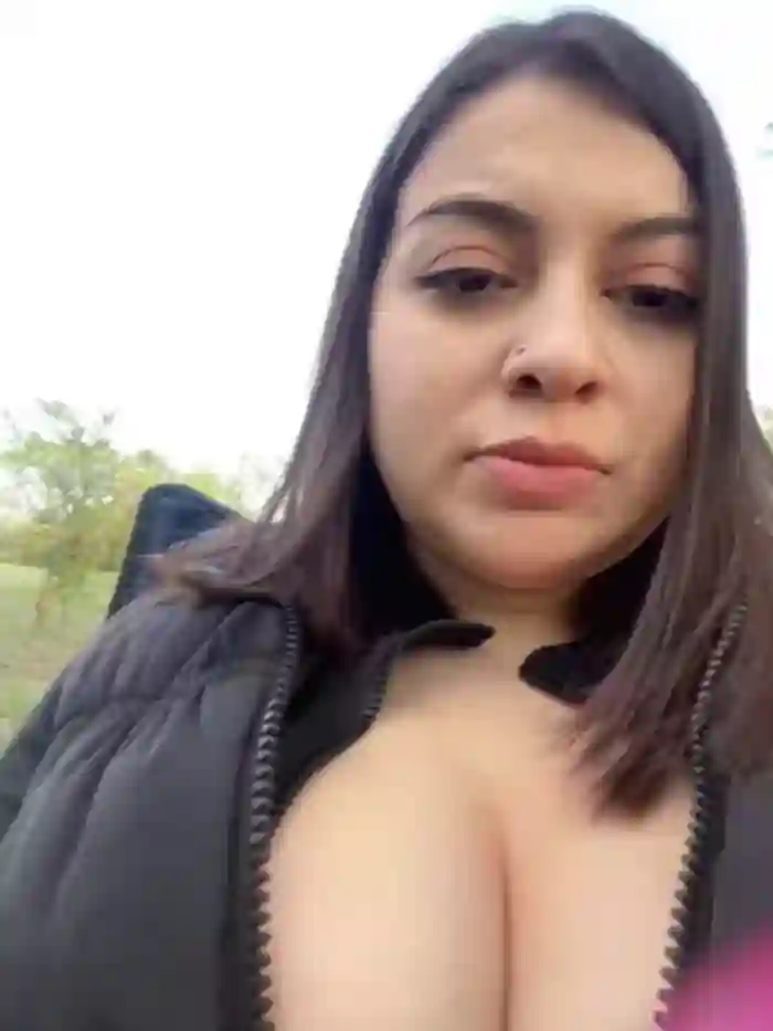 EllyBigTits