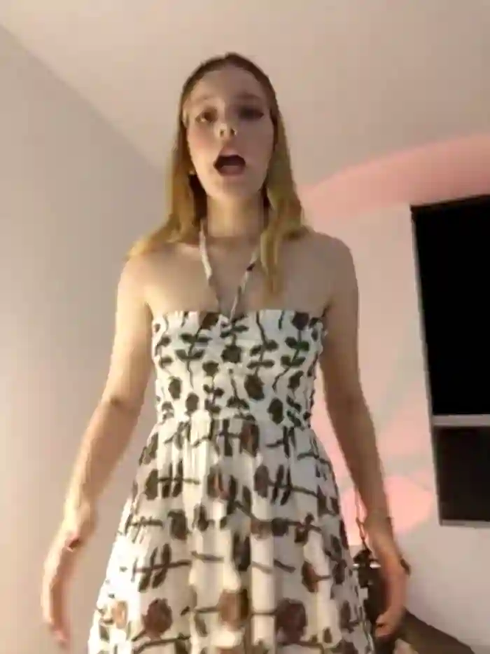 NicoleCut