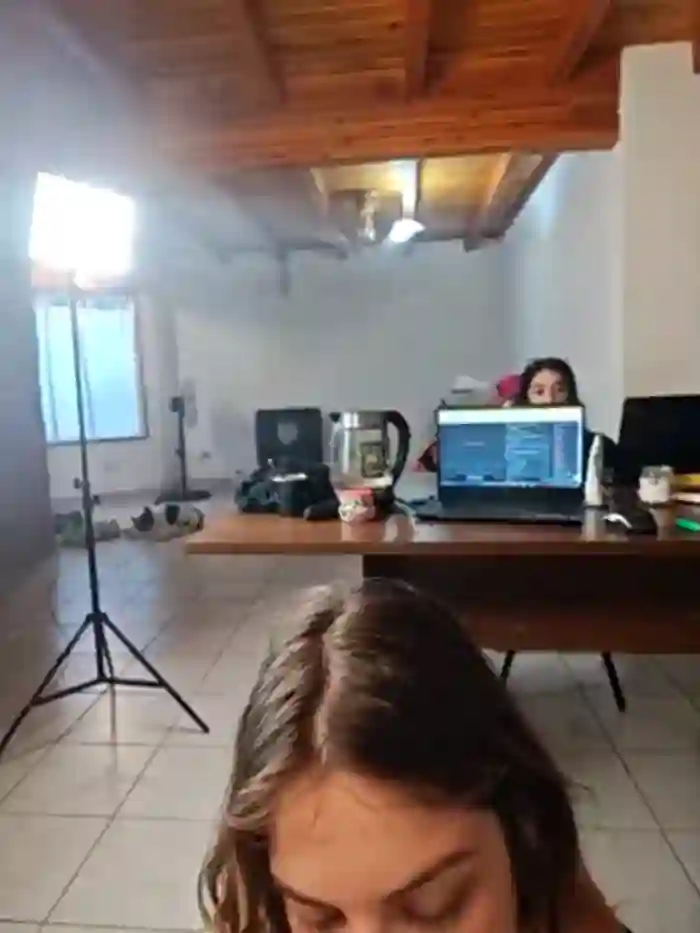 Elnonoykeila77