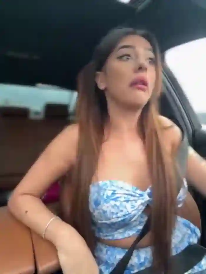LaraVegas_