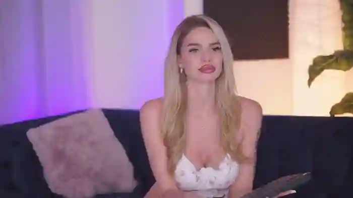 NicoleSarahX