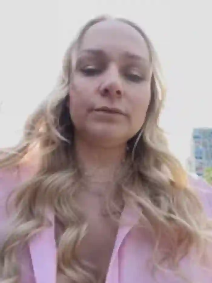 Bondgirl_013