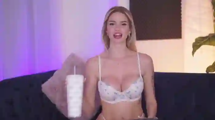 NicoleSarahX