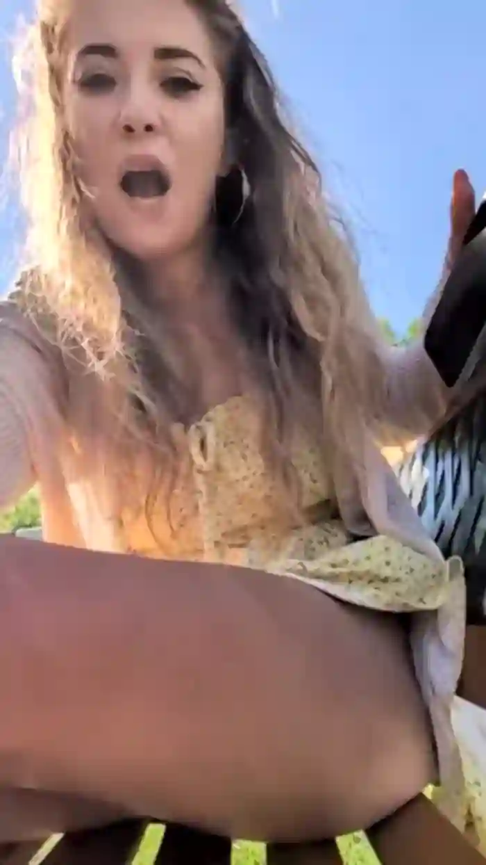 Risky_girl23