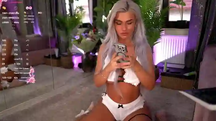 Serene_Sophiex