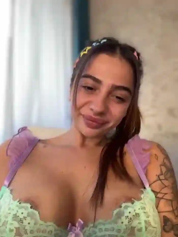 LaraVegas_
