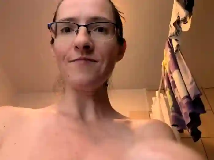 Milky_hairy_mommy