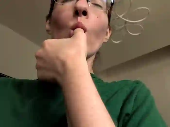 Milky_hairy_mommy