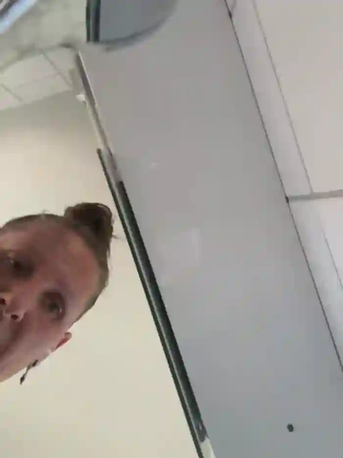 SwingWingWomanSweden