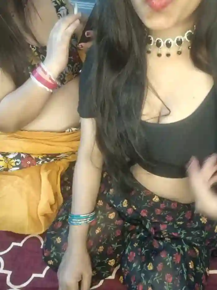 Indian_hotmilfs