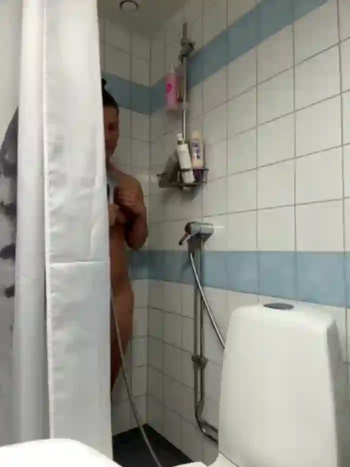 SwingWingWomanSweden