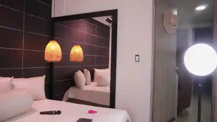 Bella_TS_
