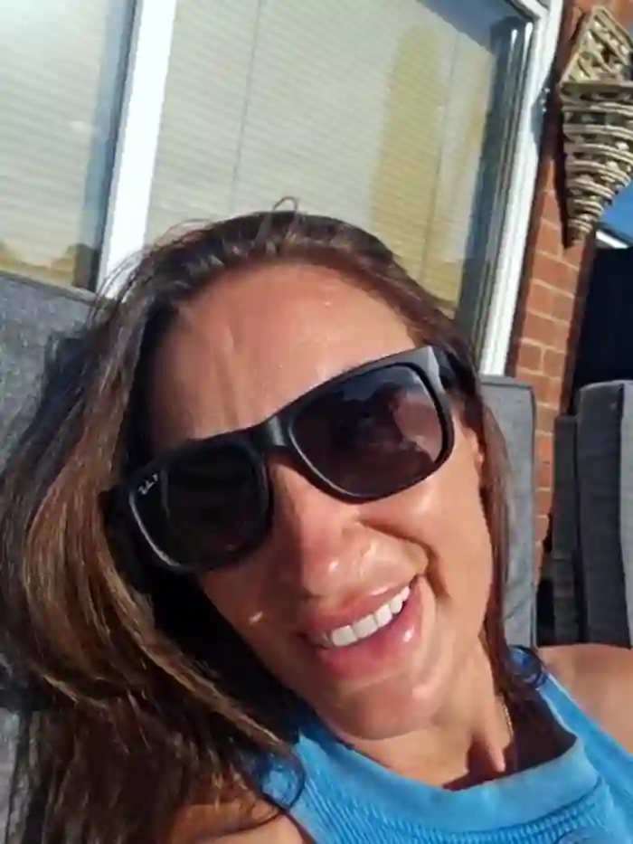 busty-milf-harper