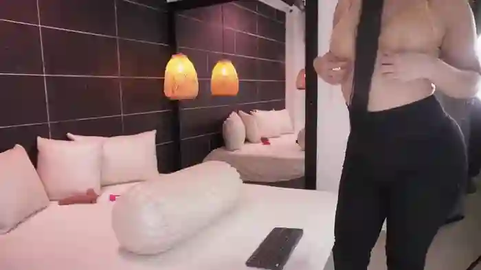 Bella_TS_