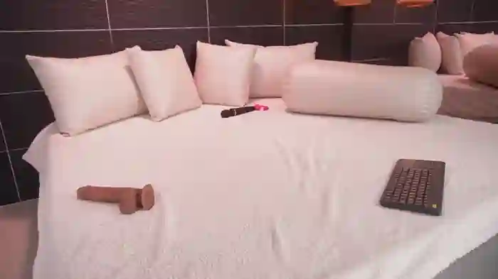 Bella_TS_