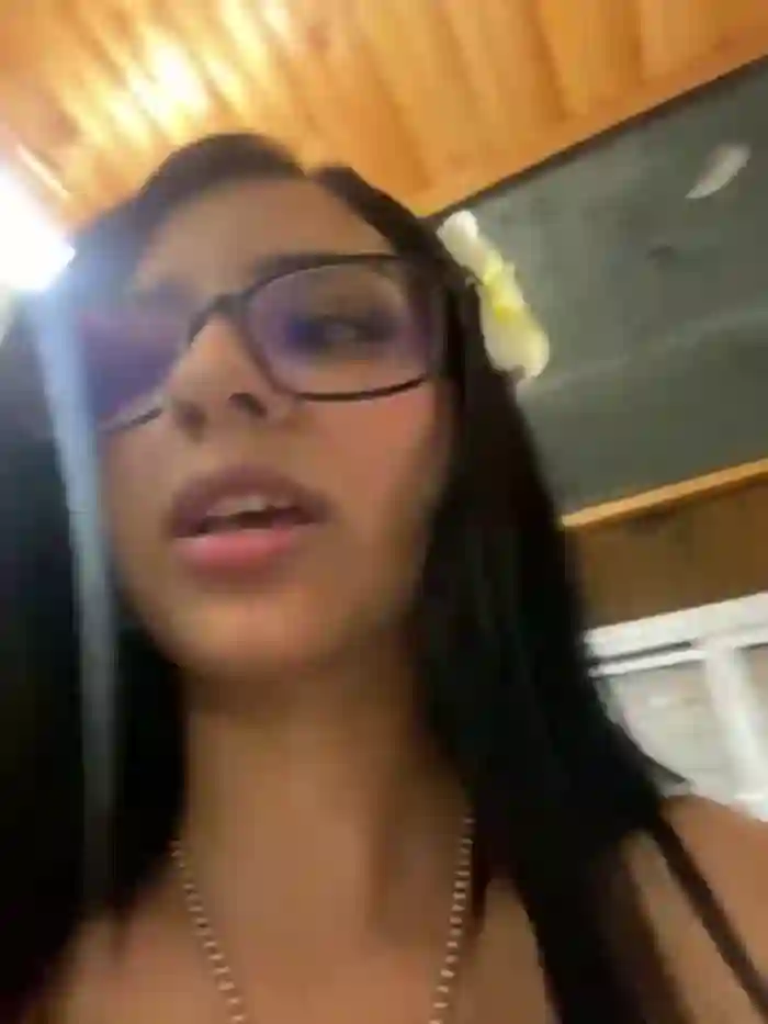 Hilary_pinkk
