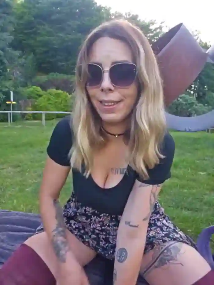 Mia_Railey